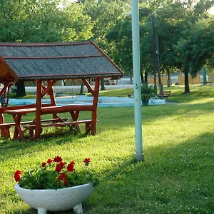 Camping Szegedi Partfuerdo Es, Szeged