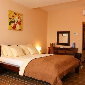 3* Couette-café Maya Panzio-rezidencia